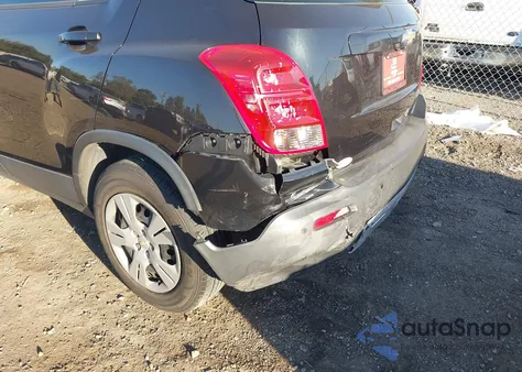 2016 Chevrolet Trax 1Ls z USA, uszkodzony, nr VIN KL7CJKSB0GB731057